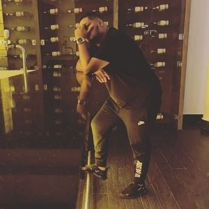 Meet your Posher, Edwin emmanuel